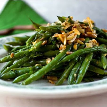 GARLIC GREEN BEANS